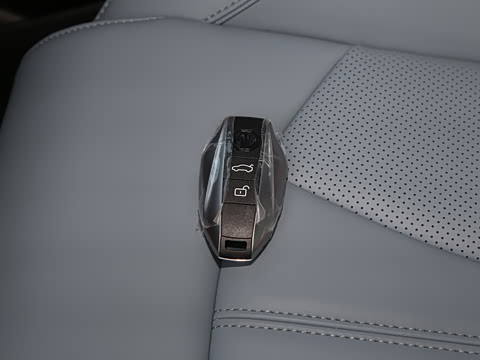 2026�� 2.0T 405 AT������