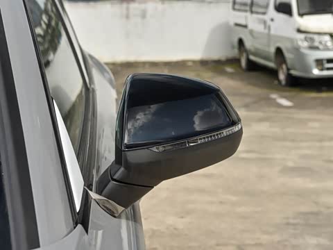 2026�� 45�����ذ� 40 TFSI ʱ�ж�����