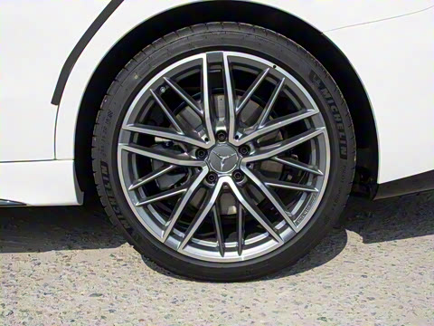 2026�� AMG C 43 4MATIC