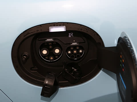 2025�� EV 701KM�����״�������