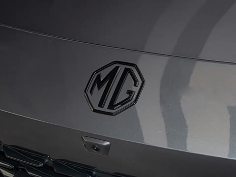 2026�� 2.0T Trophy+ �����˶���