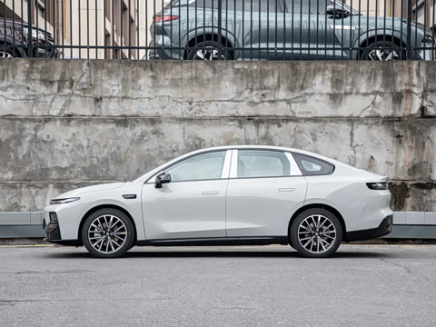 2027�� 590������