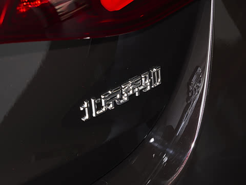 2026�� E 300 L ������