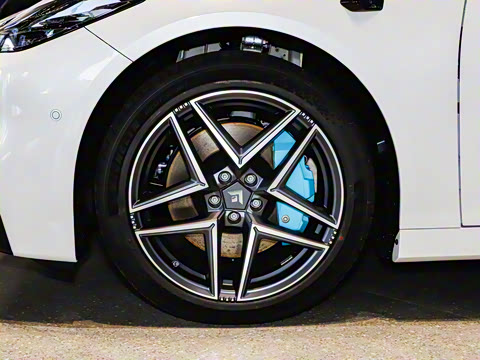 2025�� 710 Max��