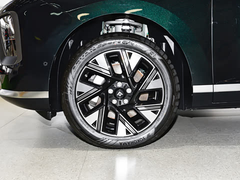 2025�� 750 Max���������״��