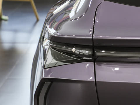 2026�� ���� 565 Plus