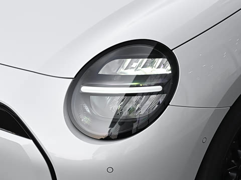 2026�� 466km COOPER E ������