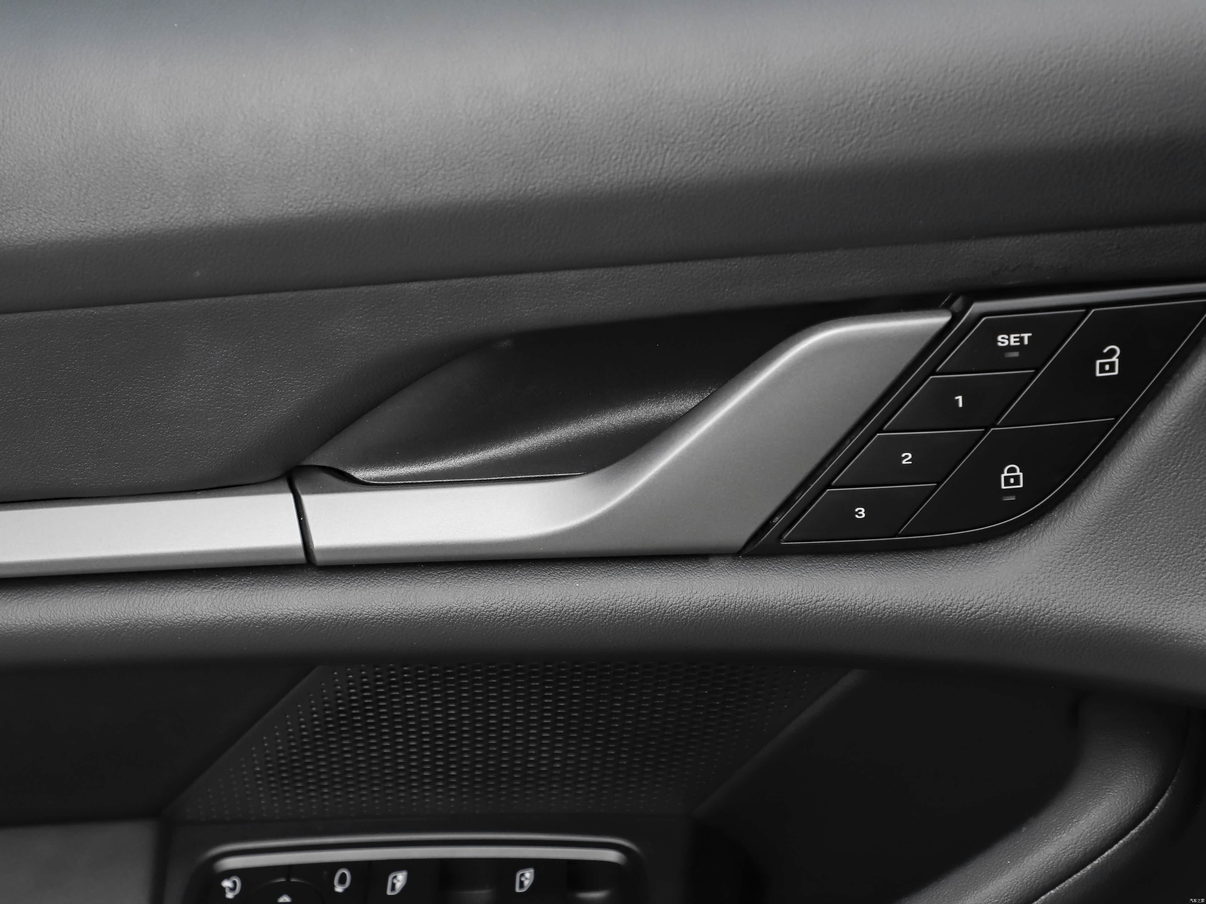Porsche Taycan, миниатюра 25