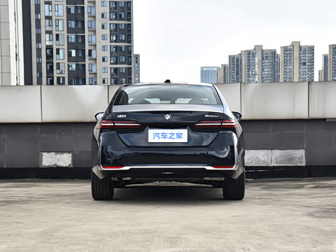 2026�� �Ŀ� 525Li ������װ