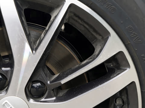 2027�� ���� 1.5L CVT������