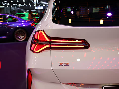 2025�� M50 xDrive