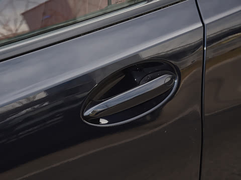 2026�� 330Li ������ M�˶���ҹ��װ