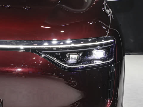 2025�� ���� Ultra�� 53.4kWh 6���� (896�߼����״