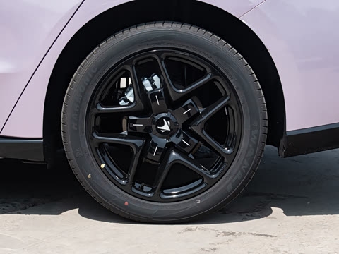 2026�� 535 MAX�����