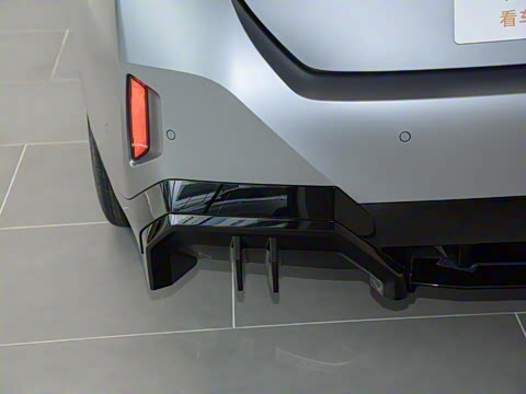 2025�� 525Li M�˶���װ