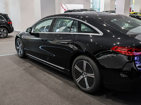 2025�� 500 4MATIC