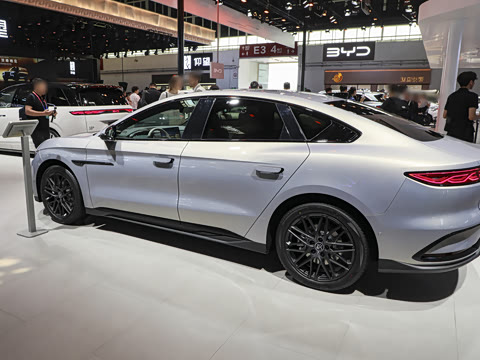 2026�� EV �Ǽݰ� 705KM���������