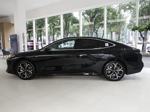 2025�� 700km Զ���Ǽݰ�