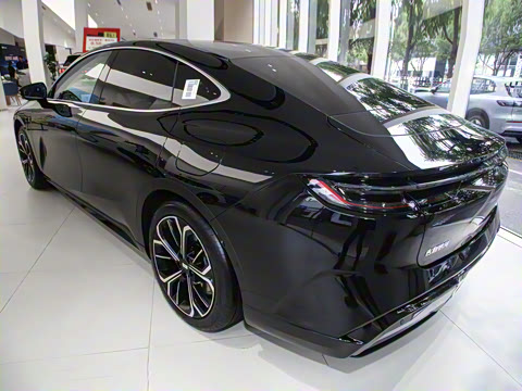 2025�� 700km Զ���Ǽݰ�