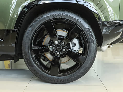 2026�� 110 3.0T X-Dynamic SE