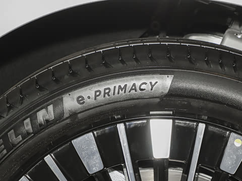 2026�� ���� 750 Ultra