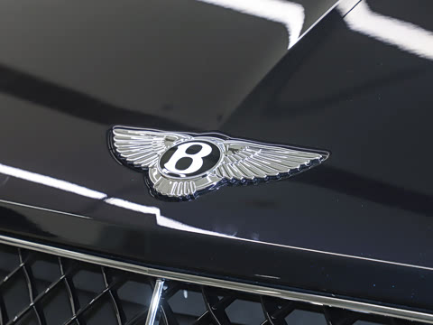 2026�� 4.0T V8 ������