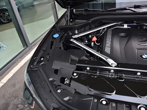 2026�� �Ŀ� xDrive 40Li ������M�˶���ҹ��װ