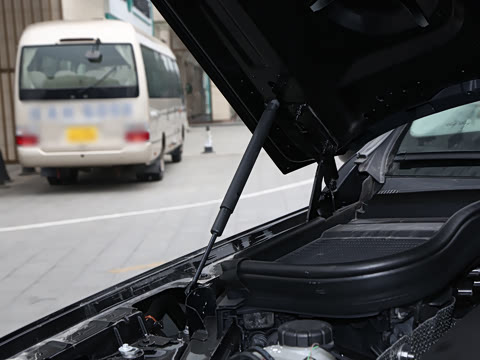 2026�� GLS 450 4MATIC ������