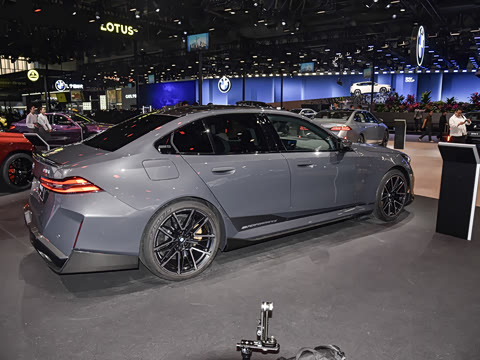 2025�� M5