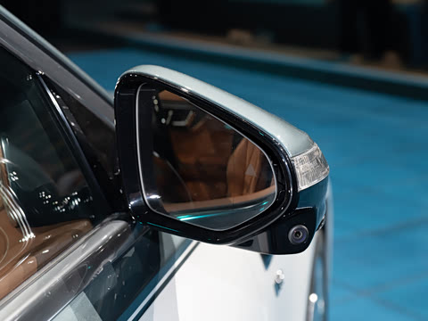 2027�� S 680 4MATIC