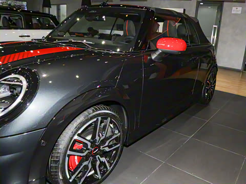 2025�� JOHN COOPER WORKS CABRIO