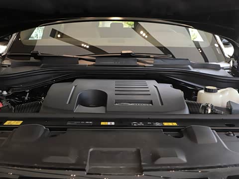 2026�� 3.0 L6 360PS SE�����