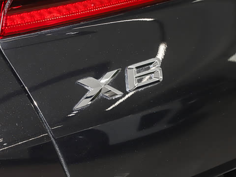 2026�� xDrive40i M�˶���װ