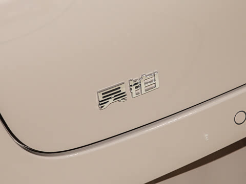 2025�� �Ŀ� 710 Max��