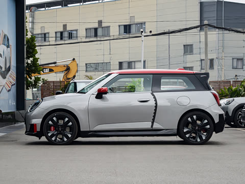 2026�� JOHN COOPER WORKS