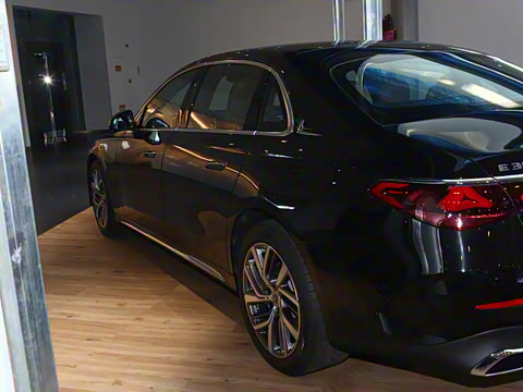 2026�� E 300 L ʱ���˶���