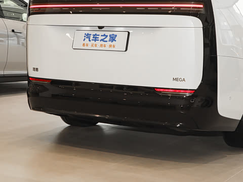 2025�� Ultra ���ܻ��°�