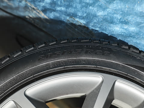 2025�� 400PS Dynamic SE