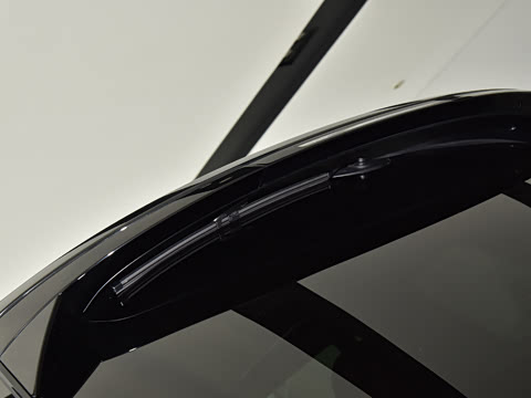 2026�� 3.0 L6 400PS �ڿ���