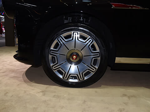 2026�� 4.0T V8 ��ϼ���ư�