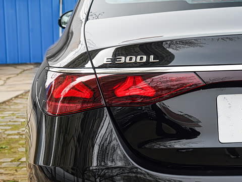 2026�� �Ŀ� E 300 L ʱ����