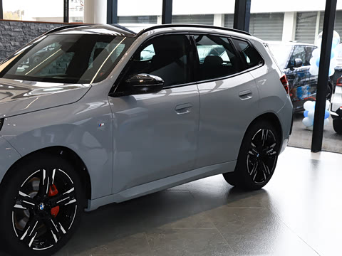 2025�� M50 xDrive