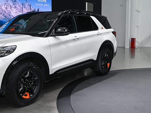 2025�� 2.3T EcoBoost ���ش�Խ�� 5��