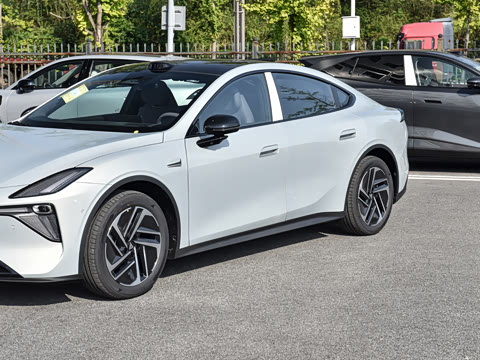 2027�� 560Ultra�����