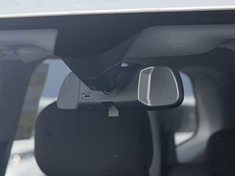 2026�� 1.5T 6MT ������ 