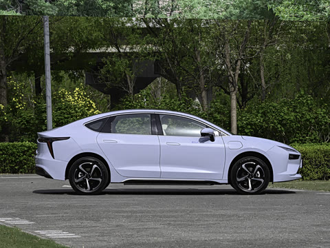 2026�� 705km MAX����������