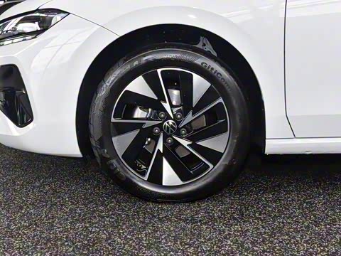 2026�� L 300TSI DSG ��Ӣ��