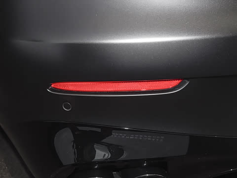 2025�� AMG CLE 53 4MATIC+ ���ܳ�