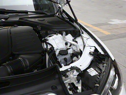 2025�� �Ŀ� E 300 L ʱ���˶���