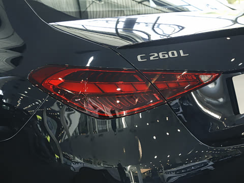 2026�� C 260 L �ҹ�˶���